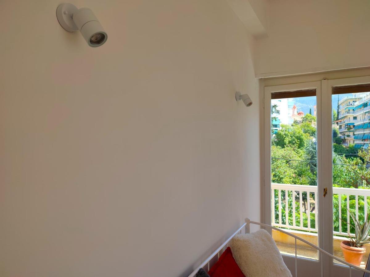 Vironos Extra Bright Apartment - Front Park And Monastery Athen Exterior foto